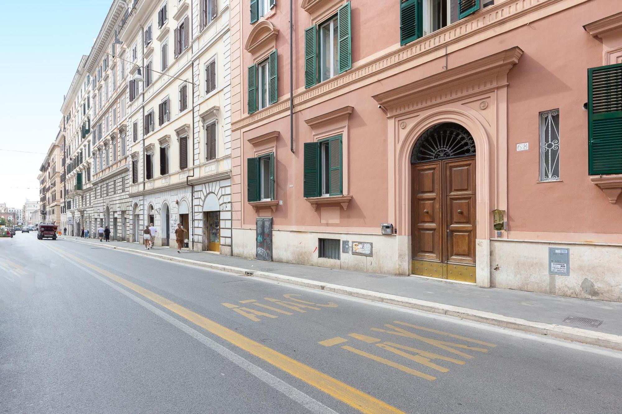Iron Cityaus Termini Rome Luaran gambar